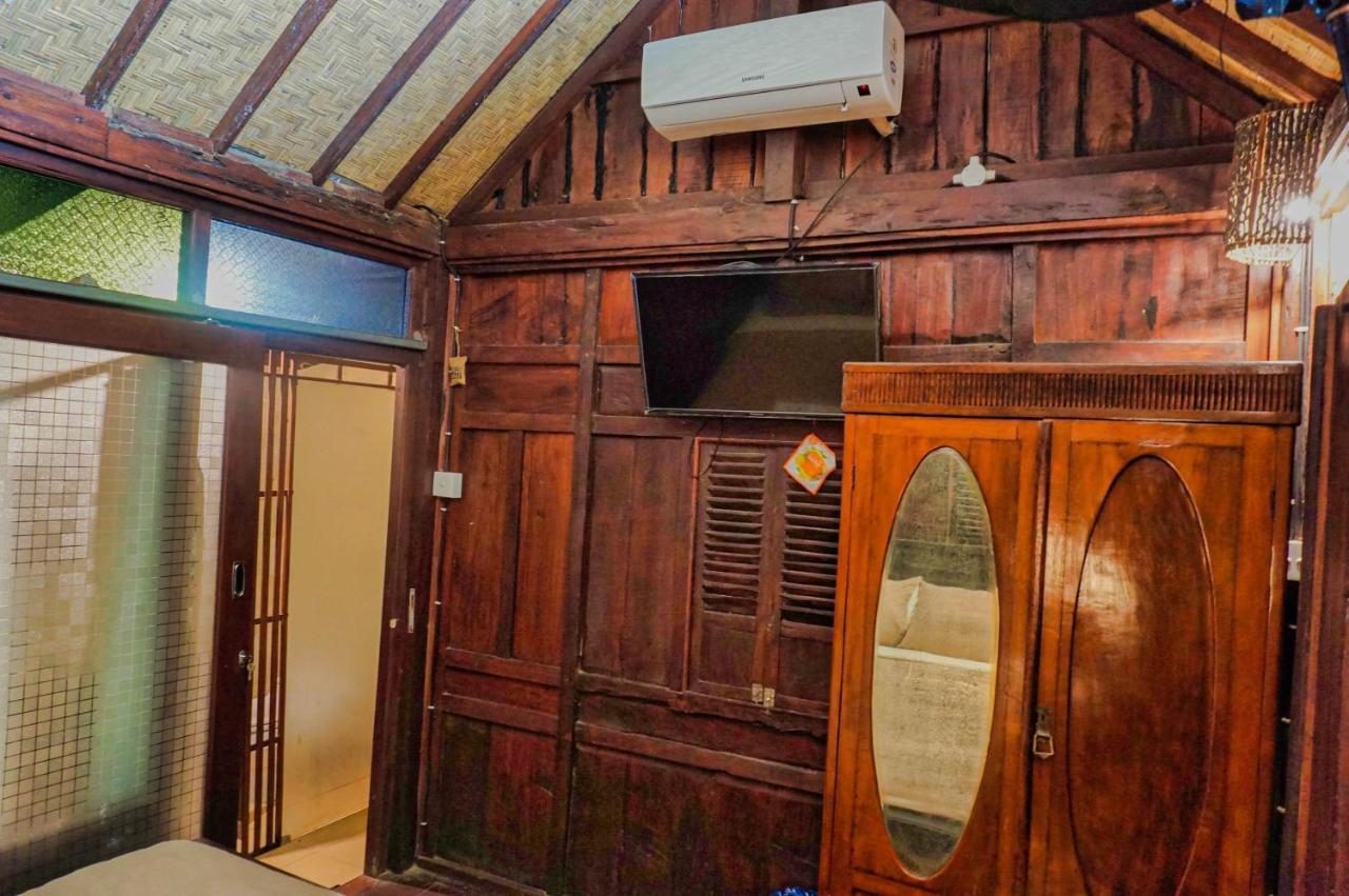The Wisma Pulau Merah Pasanggaran Buitenkant foto
