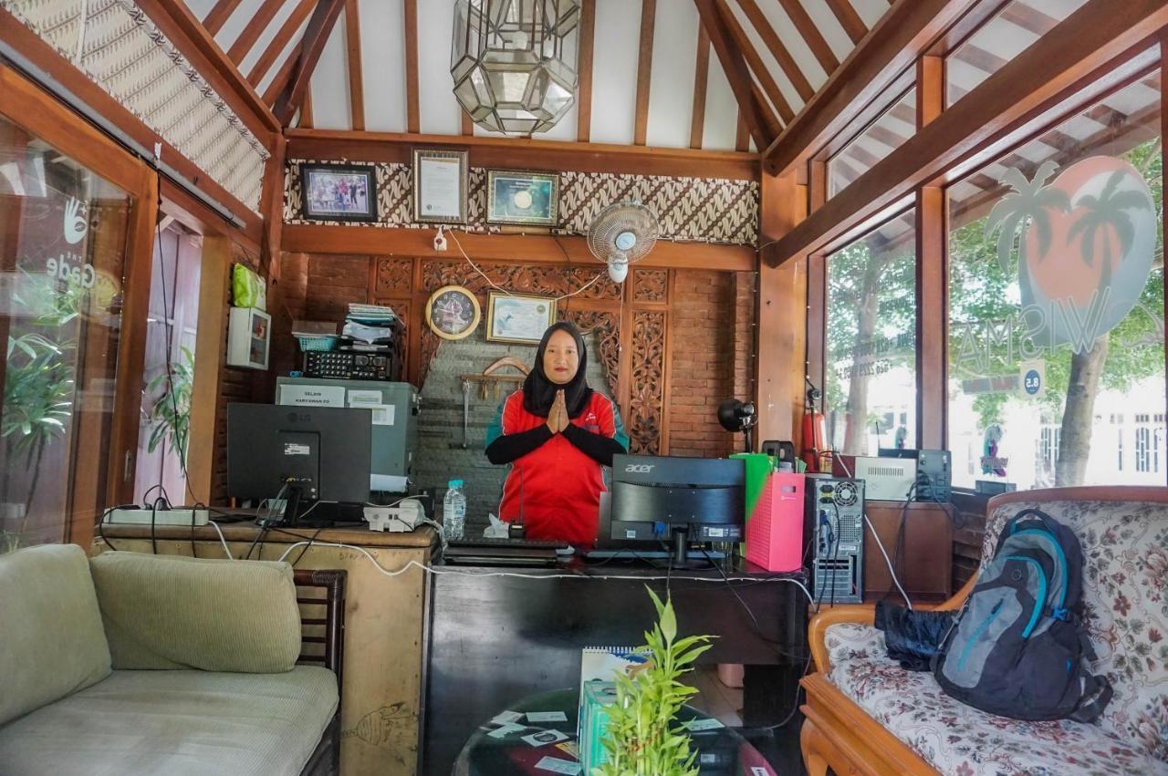 The Wisma Pulau Merah Pasanggaran Buitenkant foto