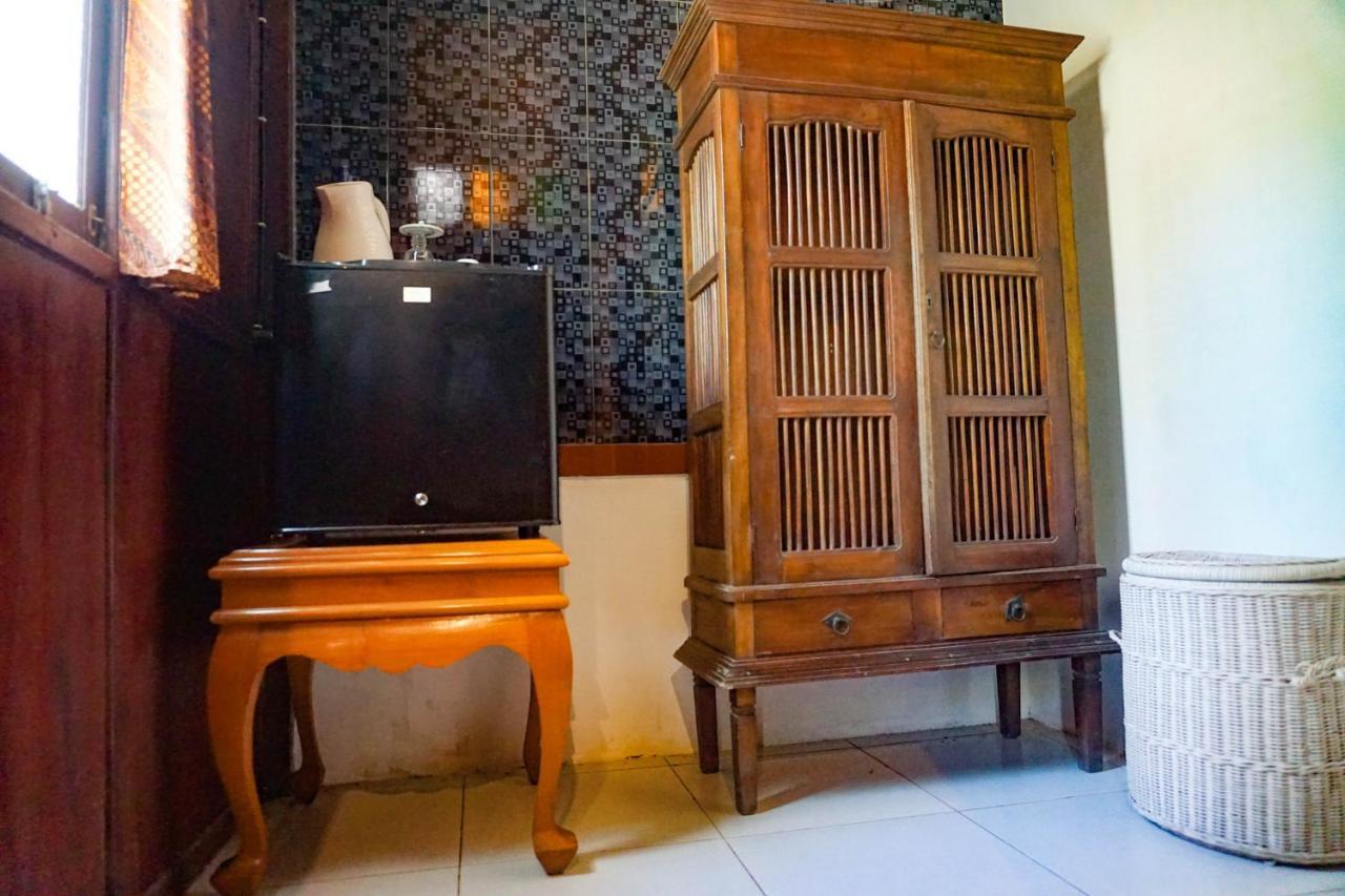 The Wisma Pulau Merah Pasanggaran Buitenkant foto