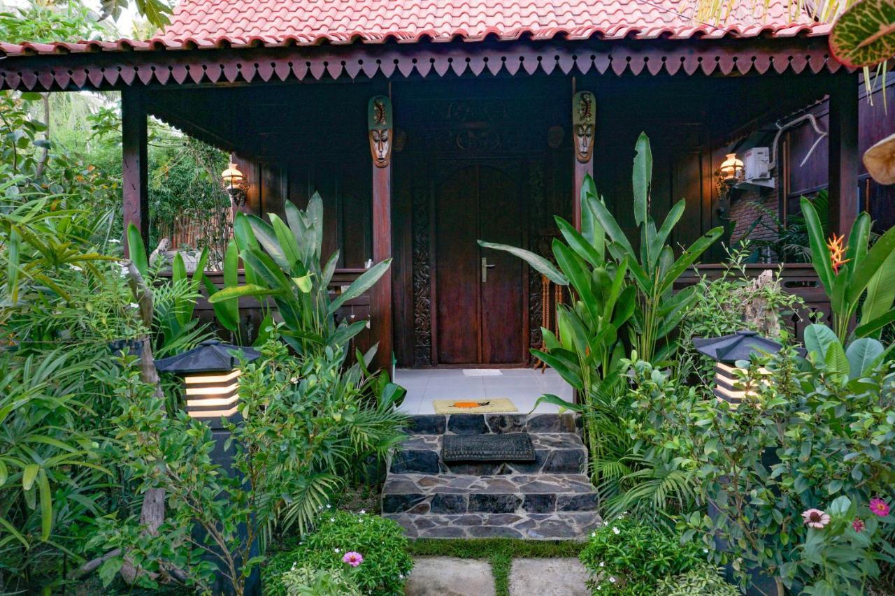 The Wisma Pulau Merah Pasanggaran Buitenkant foto