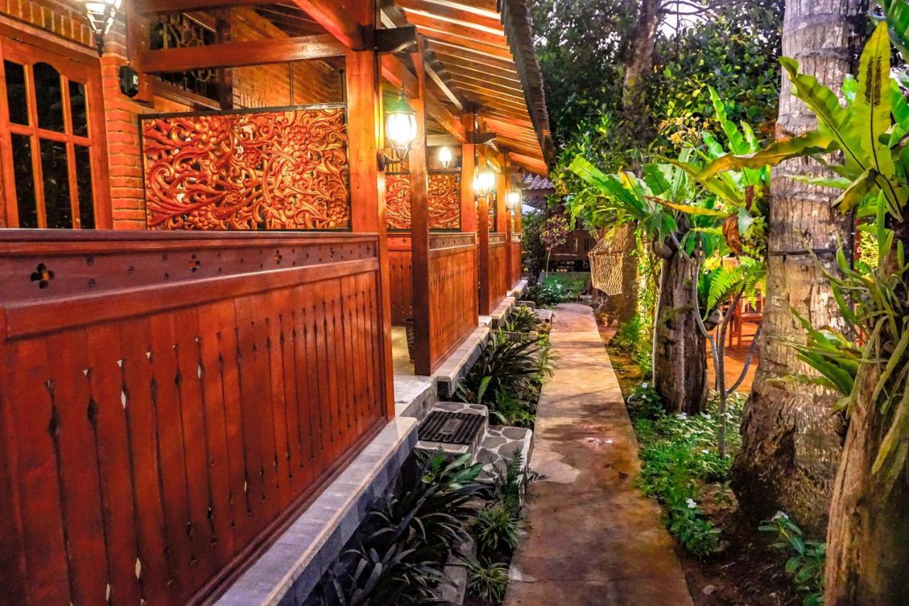 The Wisma Pulau Merah Pasanggaran Buitenkant foto